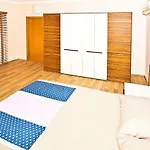 Paradise Town Premium