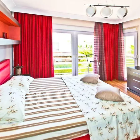 Villa Paradise Town Premium *