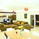 Paradise Town Premium