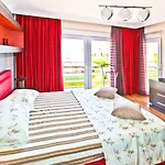 Vilă Paradise Town Premium *